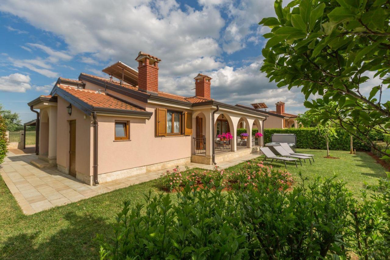 Villa Lori Nova Vas  외부 사진